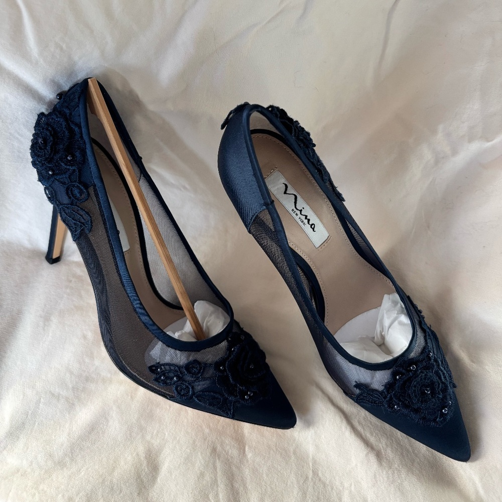 Nina Navy Mesh Heels, Size 7.5